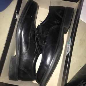 Men’s dress shoes